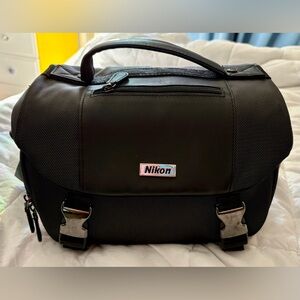 Nikon Black Messenger Camera Bag DSLR